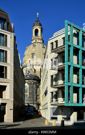 Dresden, rekonstruierte Kirche Unserer Lieben Frau und neue Gebäude im Neuen Markt, Rekonstruierte Frauenkirche und Neubauten am Neumarkt Stockfoto