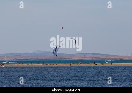 NIN, KROATIEN, 26. AUGUST 2017: Strand Sommer - Queens Strand in Nin, Dalmatien, Kroatien. Nin ist berühmt Reiseziel in Kroatien. Stockfoto