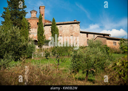 Eremo di Montesiepi (montesiepi Kapelle) oben auf dem Hügel, wo XII Jahrhundert Ritter Galgano Guidotti (später Saint Galgano) in sein Schwert gestürzt Stockfoto