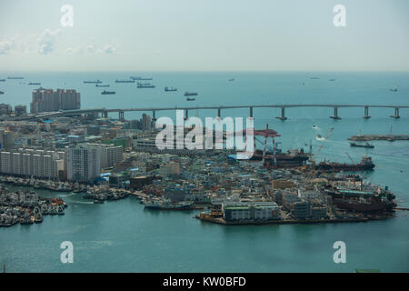 Luftaufnahme von Busan Busan City Tower. Busan, der früher als Pusan bekannt und jetzt offiziell in Busan Stockfoto