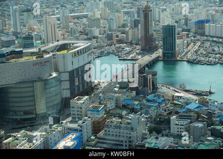 Luftaufnahme von Busan Busan City Tower. Busan, der früher als Pusan bekannt und jetzt offiziell in Busan Stockfoto