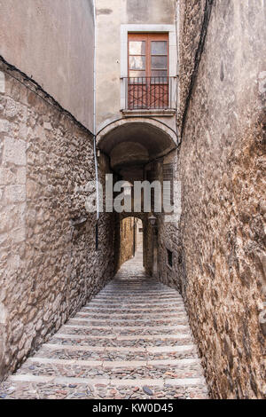 Durchgang im jüdischen Viertel von Girona, Katalonien. Stockfoto