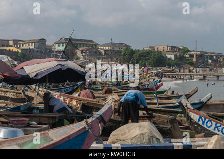 Fischerboote bei Jamestown Fischerdorf, Jamestown, Accra, Ghana Stockfoto