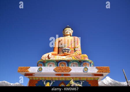 Der Buddha Statue an Langza Dorf, Spiti Valley Stockfoto