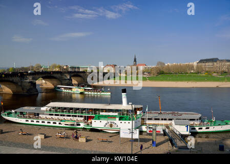 Dresden, Dresden, Terrasse Ufer mit Blick auf die Neustadt, Dresden, Terrassenufer mit Aussicht zur Neustadt Stockfoto