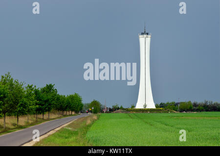 Erlebnis park Teich Land, niedrige lauwarm Sitz, neue Dorf, Aussichtsturm in der Erfahrung park Teich Land, Erlebnispark Teichland, Niederlau Stockfoto