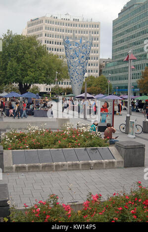 Samstag Markt Tag am Cathedral Square, Christchurch, Neuseeland, in den Tagen vor dem großen Erdbeben Stockfoto