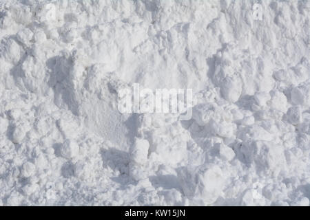 Schnee Hintergrund Landschaft aus der Nähe von riesigen Haufen Schnee nach Sturm Stockfoto
