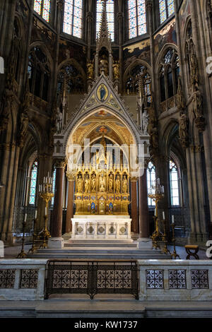 Hauptaltar der Votivkirche (Votivkirche), Wien, Österreich Stockfoto