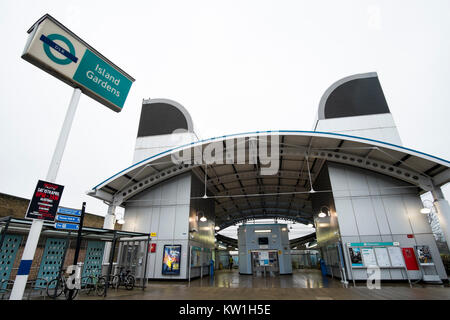 Außenansicht des Island Station Gärten an der Docklands Light Railway/DLR Stockfoto