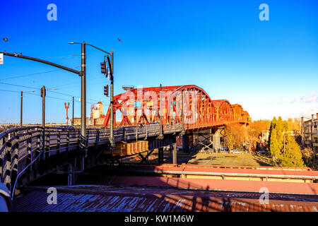 Portland, US-Dec 21, 2017: Der Broadway Bridge in der Innenstadt von Portland, ODER Stockfoto