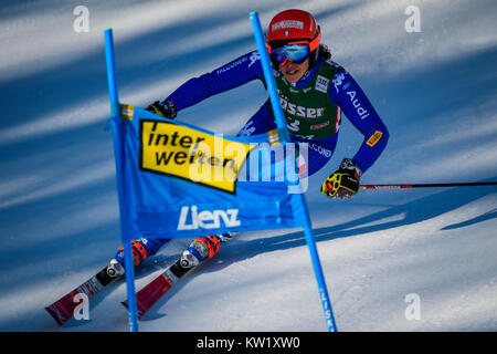 Lienz, Österreich. 29 Dez, 2017. Frederica Brignone Italiens konkurriert während der FIS Weltcup Damen Riesenslalom in Lienz, Österreich am 29. Dezember 2017. Credit: Jure Makovec/Alamy leben Nachrichten Stockfoto