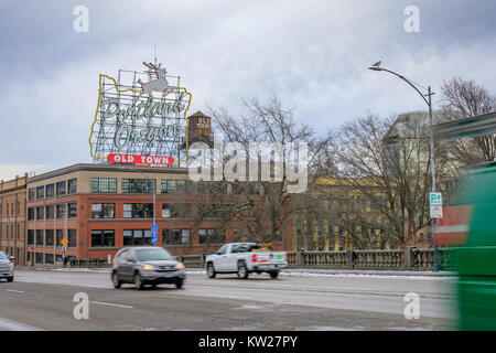 Portland, US-Dec 21, 2017: Die ursprünglich im Jahr 1940 installiert, das Zeichen war auf 'Portland Oregon' im Jahr 2010 geändert und zählt zu den bekanntesten landm Stockfoto