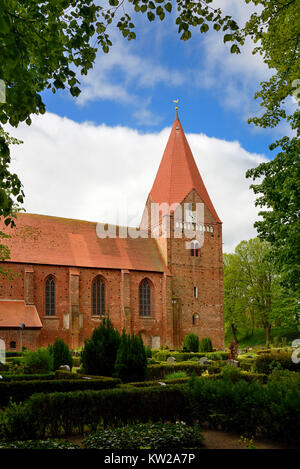 Ostsee Insel Poel, in Romantik im gotischen Stil Insel Kirche im Dorf Kirch, Ostseeinsel Poel Inselkirche romanisch, gotische in Kirchdorf Stockfoto