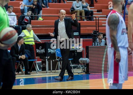 ZAGREB, KROATIEN - 29. SEPTEMBER 2017: ABA Liga KK Cedevita Zagreb vs KK FMP Beograd. Jurij Zdovc (Trainer). Stockfoto