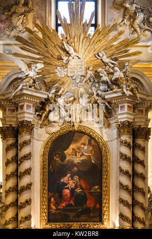 Nahaufnahme der inneren Wand hinter dem Altar. Stockfoto