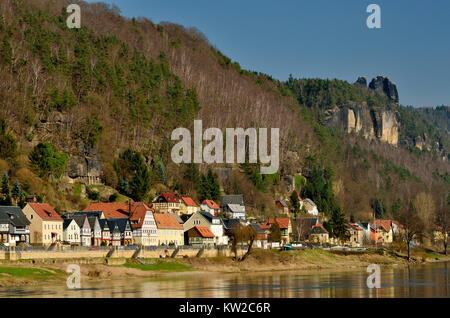 Elbsandstein, Elbtal mit Postelwitz und Schrammsteinmassiv, Elbtal bei Postelwitz und Schrammsteinmassiv Stockfoto