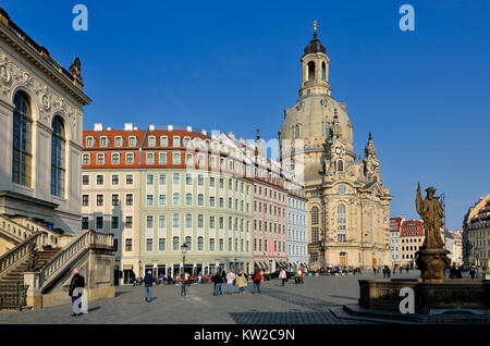 Dresden, Türke ist gut und die Kirche der Muttergottes auf J? denhof und Neuer Markt,, Türkenbrunnen und Frauenkirche in Jüdenhof und Neumarkt, Stockfoto