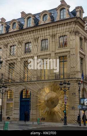 Das Flaggschiff von Louis Vuitton Store an der Place Vendome, Paris, Frankreich Stockfoto