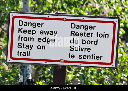 Gefahr Fernhalten von Rand bleiben Sie auf der Spur. Stockfoto