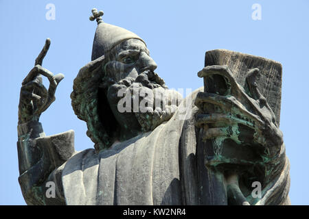 Teil der Statue Grgur Ninski in Split, Kroatien Stockfoto