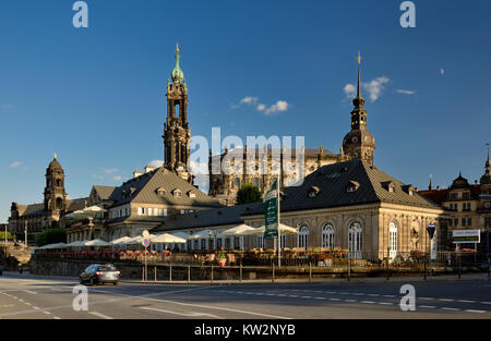 Terrasse Ufer mit Italienischen Dörfchen und Hofkirche, Dresden Altstadt, Terrassenufer mit Italienische Doerfchen und Hofkirche, Dresden Altsta Stockfoto