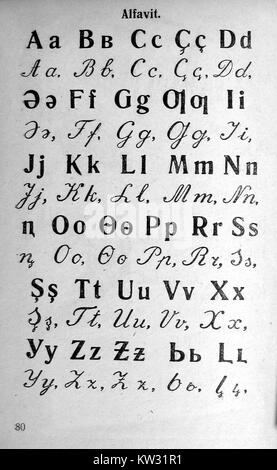Das Khakas-Alphabet, das 1934 entwickelt wurde, ist eine modifizierte Version der kyrillischen Schrift, die von den Khakas in Sibirien verwendet wurde. Es wurde eingeführt, um die Phonetik der Khakas-Sprache besser darzustellen, eine türkische Sprache, die in Südsibirien gesprochen wird. Stockfoto