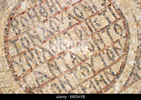 Antike Inschriften aus einem Mosaik auf dem Boden in der nabatäischen Stadt Mamshit (Israel, 1. Jahrhundert v. Chr.) Stockfoto