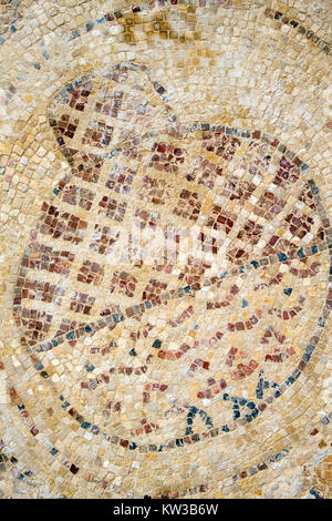 Vase gelegt aus einem Mosaik auf dem Boden in der nabatäischen Stadt Mamshit (Israel, 1. Jahrhundert v. Chr.) Stockfoto