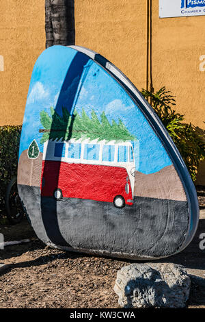 Riesige konkrete Clam am Pismo Beach, CA. Es gibt drei riesige konkrete Muschel Statuen in der Stadt, für seine Muscheln bekannt. Stockfoto