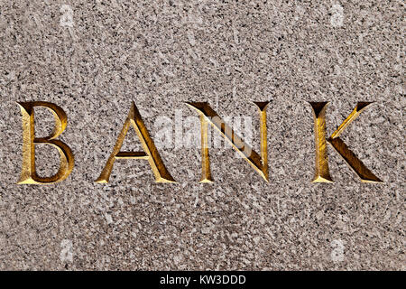 Bank im alten Stil Gebäude mit einer "BANK" Text darauf Stockfoto