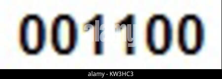 'Numero binario' bezieht sich auf Binärzahlen, ein System, bei dem Zahlen nur mit zwei Ziffern dargestellt werden: 0 und 1. Dieses System ist von grundlegender Bedeutung für die Informatik und die digitale Technologie, bei der die gesamte Datenverarbeitung und -Speicherung auf binärem Code basiert. Stockfoto