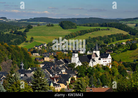 Im mittleren Erzgebirge, Altstadt mit Kirche St. Georg und Schloss in schwarzen Berg, Mittleres Erzgebirge, Altstadt mit Kirche St. Georg und schloss ich Stockfoto