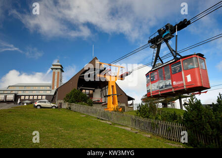 Im mittleren Erzgebirge, top-Terminal von der Kabine weg zum Berg im Fichtelgebirge, Mittleres Erzgebirge, Bergstation der Kabinenbahn zum Fichtelberg Stockfoto