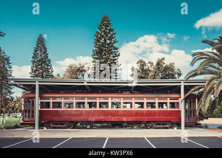Altmodische historischen Roten rattler Straßenbahn in Glenelg in Glenelg, South Australia Stockfoto