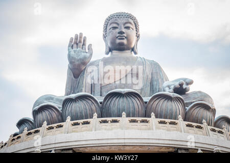 Hong Kong: Big Buddha auf Lantau Island in der Nähe von ngoing Ping Stockfoto