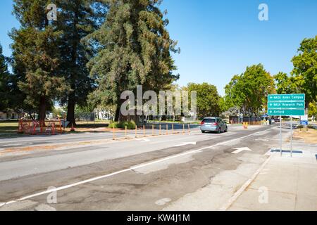 Eingangsbereich mit Beschriftungen für Nationale Luft- und Raumfahrtbehörde (NASA) Ames Research Center/Moffett Field im Silicon Valley Stadt Mountain View, Kalifornien, 24. August 2016. Stockfoto