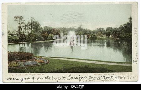 Postkarte von einem Brunnen und auf dem Gelände des Wade Park, Cleveland, Ohio, 1903. Von der New York Public Library. Stockfoto