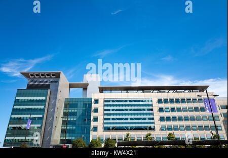 Hauptgebäude der Universität von Kalifornien San Francisco (UCSF) Medical Center in der Mission Bay in San Francisco, Kalifornien, 20. September 2016. Stockfoto