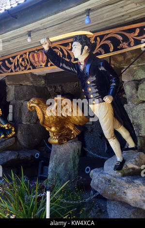 Schiff Galionsfiguren an der Valhalla Museum in Abbey Gardens auf der Insel Tresco auf die Scilly-inseln, England, Cornwall, Großbritannien Stockfoto