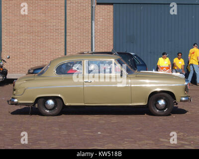 Eine Fotografie eines 1958 Borgward H1500 Isabella TS mit niederländischem Kennzeichen ZG 15 72. Stockfoto