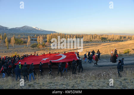 Oktober 9,2014 ERZURUM TÜRKEI. Feier der Sieg der Russischen türkische Krieg, der 1877 geschah. Jährliche März der Erzurum Menschen nach vorn Lin Stockfoto