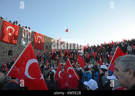 Oktober 9,2014 ERZURUM TÜRKEI. Feier der Sieg der Russischen türkische Krieg, der 1877 geschah. Jährliche März der Erzurum Menschen nach vorn Lin Stockfoto