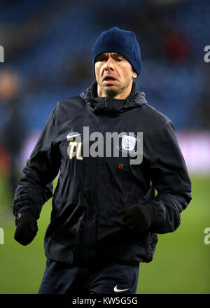 Preston North End Fitness Trainer Tom Kleine während der Sky Bet Championship Match an der Höhle, London. PRESS ASSOCIATION Foto. Bild Datum: Freitag, 29 Dezember, 2017. Siehe PA-Geschichte Fußball Cardiff. Photo Credit: Nick Potts/PA-Kabel. Einschränkungen: EDITORIAL NUR VERWENDEN Keine Verwendung mit nicht autorisierten Audio-, Video-, Daten-, Spielpläne, Verein/liga Logos oder "live" Dienstleistungen. On-line-in-Verwendung auf 75 Bilder beschränkt, kein Video-Emulation. Keine Verwendung in Wetten, Spiele oder einzelne Verein/Liga/player Publikationen. Stockfoto