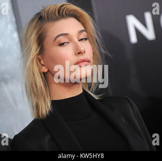 NEW YORK, NY - 26. März: Hailey Baldwin besucht die New Yorker Premiere von 'Noah' bei Clearview Ziegfeld Theater am 26. März 2014 in New York City People: Hailey Baldwin Stockfoto