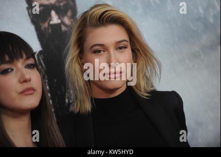 NEW YORK, NY - 26. März: Hailey Baldwin besucht die New Yorker Premiere von 'Noah' bei Clearview Ziegfeld Theater am 26. März 2014 in New York City People: Hailey Baldwin Stockfoto