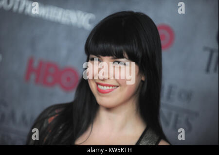 NEW YORK, NY - 18. März: Alexis Krauss besucht die "Spiel der Throne' Saison 4 New York Premiere bei der Avery Fisher Hall, das Lincoln Center am 18. März 2014 in New York City People: Alexis Krauss Stockfoto