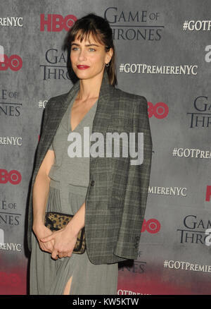 NEW YORK, NY - 18. März: Amanda Peet besucht die "Spiel der Throne' Saison 4 New York Premiere bei der Avery Fisher Hall, das Lincoln Center am 18. März 2014 in New York City Personen: Amanda Peet Stockfoto