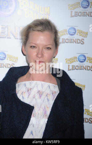 NEW YORK, NY - 20. Februar: Gretchen Mol besucht das Ringling Bros. und Barnum & Bailey präsentiert Legenden VIP-Nacht bei Barclays Center am 20. Februar 2014 im Brooklyn Borough von New York City. Personen: Gretchen Mol Stockfoto