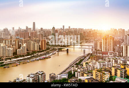 Wohngebäude, Chinas Bergstadt Chongqing Stockfoto